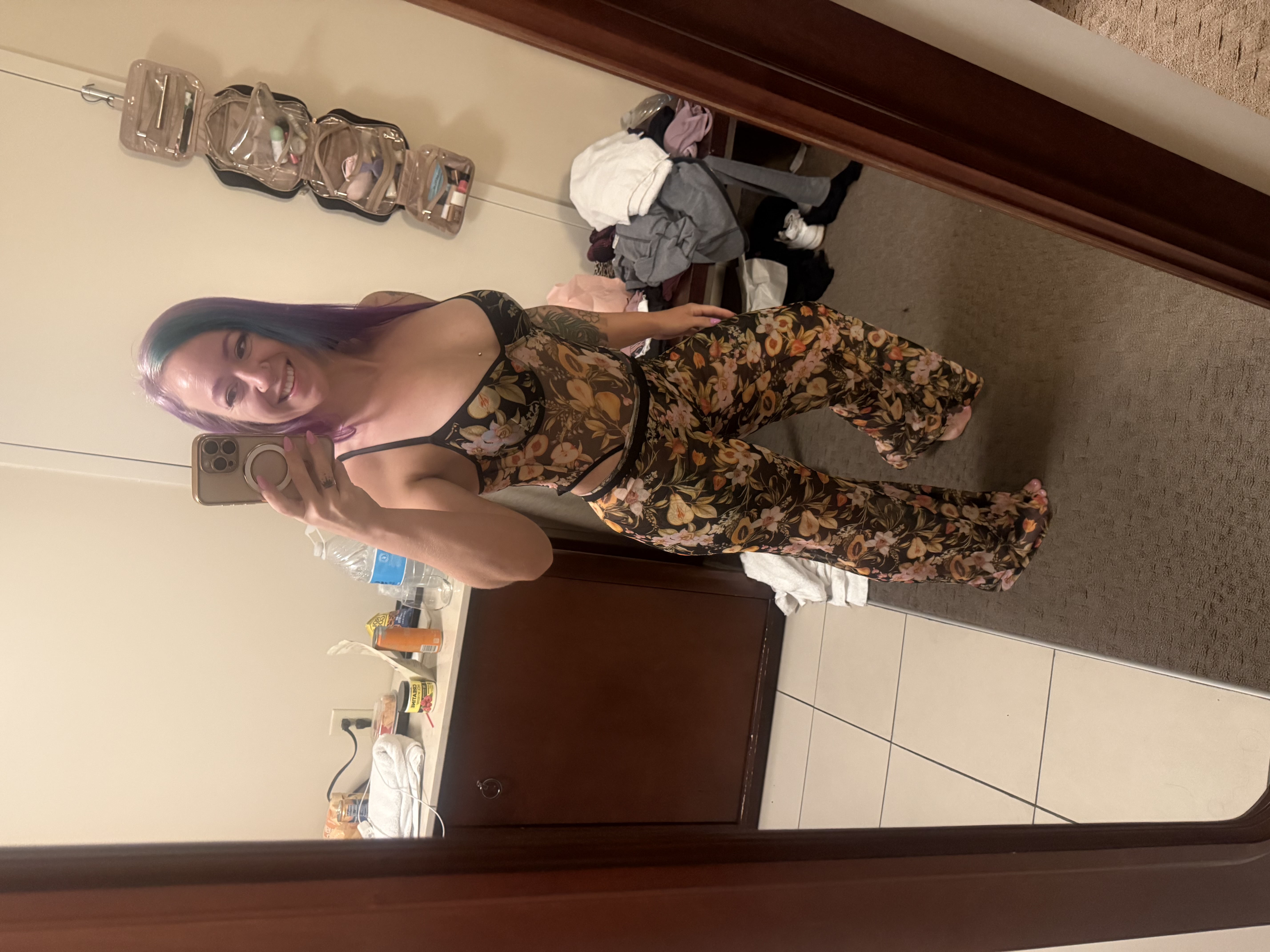 Outfits at Polecon — image 9 of 10